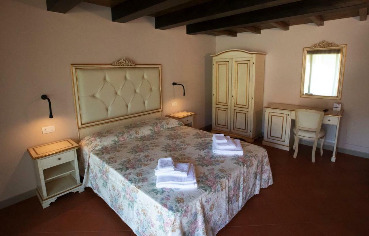 Borgo Rossi Villa La Strada Buitenkant foto